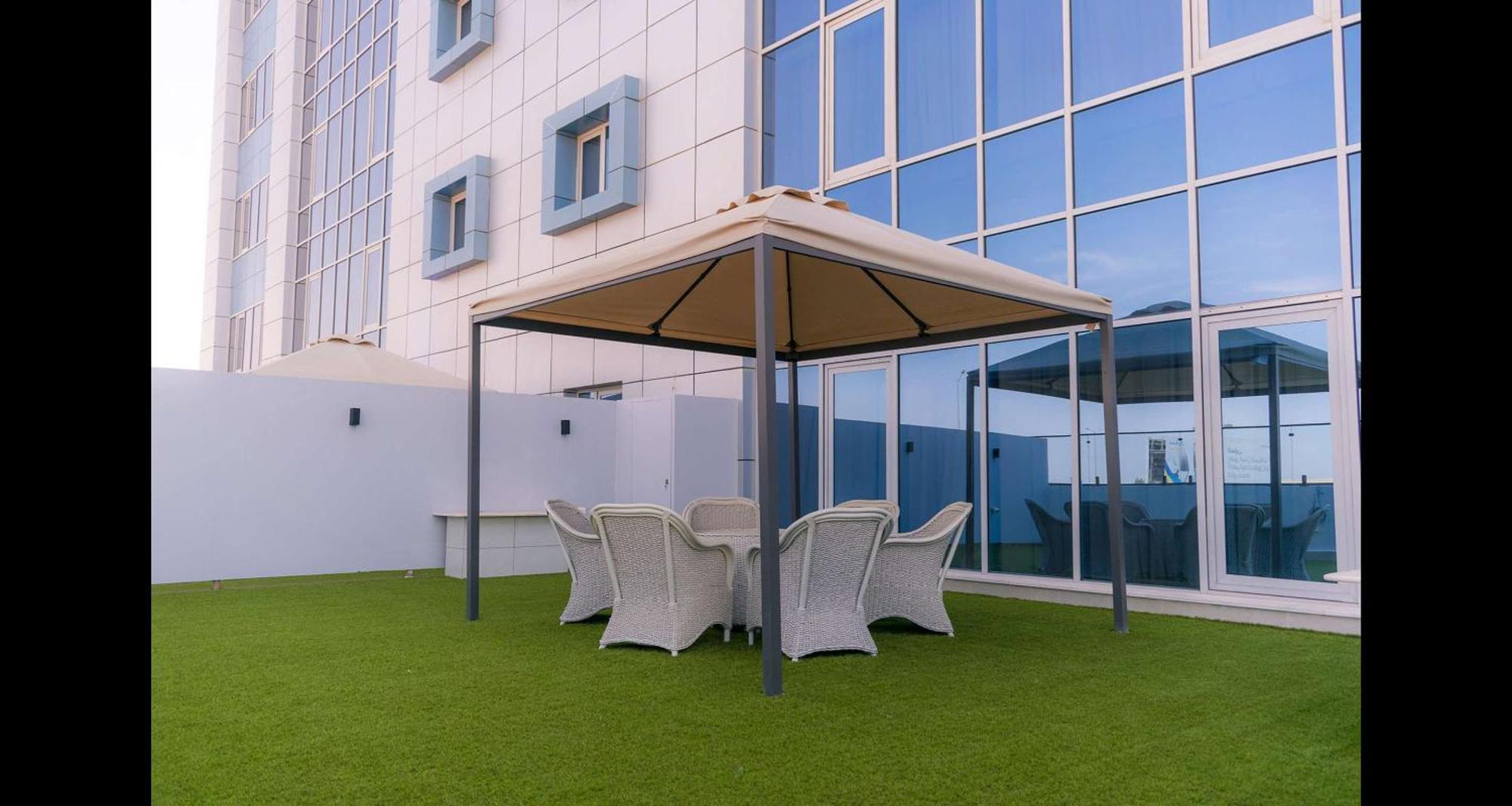 Best Western Plus Jeddah Hotel Madinah Road Exterior foto