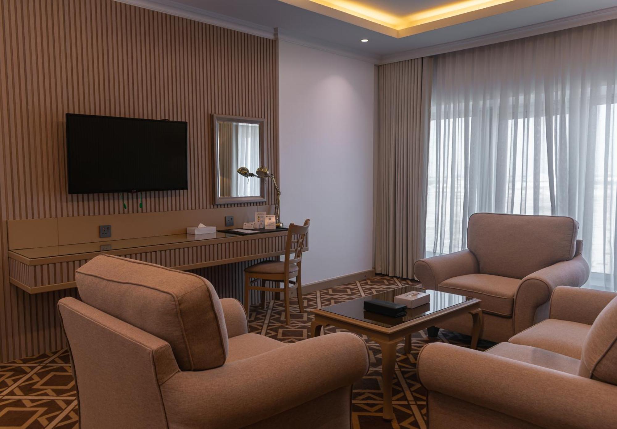 Best Western Plus Jeddah Hotel Madinah Road Exterior foto
