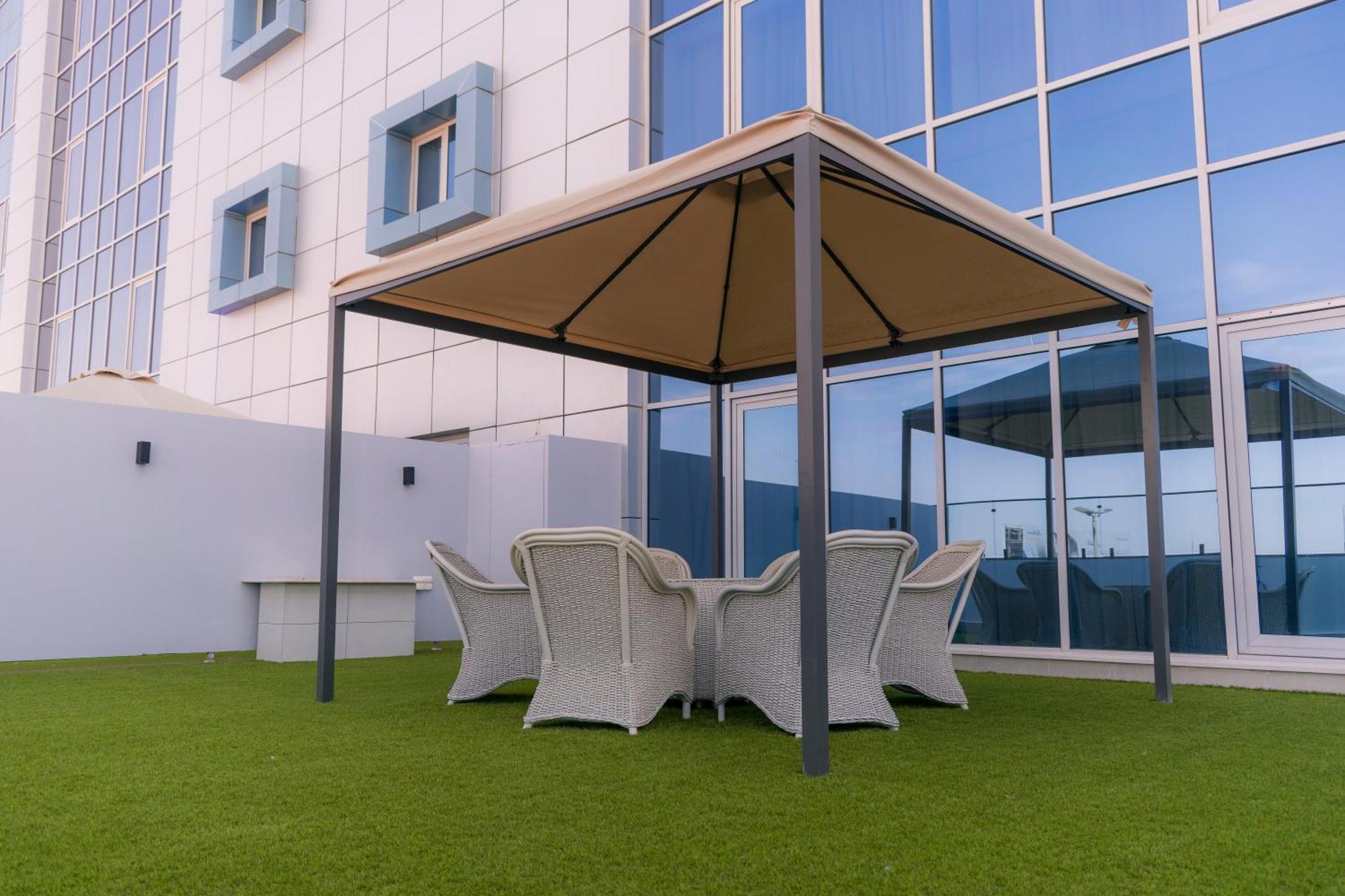 Best Western Plus Jeddah Hotel Madinah Road Exterior foto